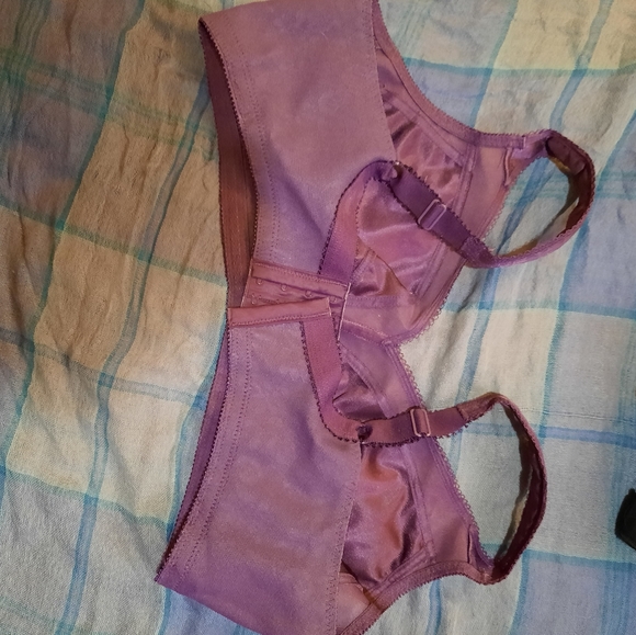 44C Playtex 18 Hour Comfort Strap Bra - Picture 2 of 4